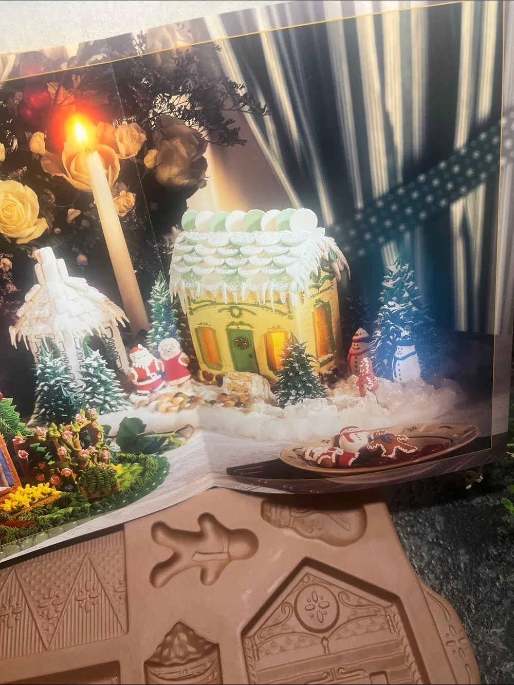 Longaberger Gingerbread Holiday Home Mold - Tan NEW IN BOX WITH INSTRUCTIONS